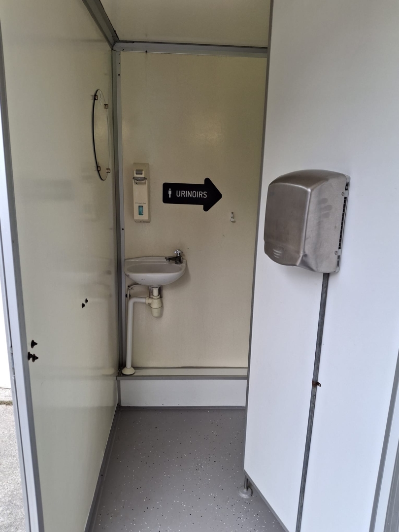 Toiletwagen Texel 4 toiletten en 3 urinoirs (Per dag/avond)