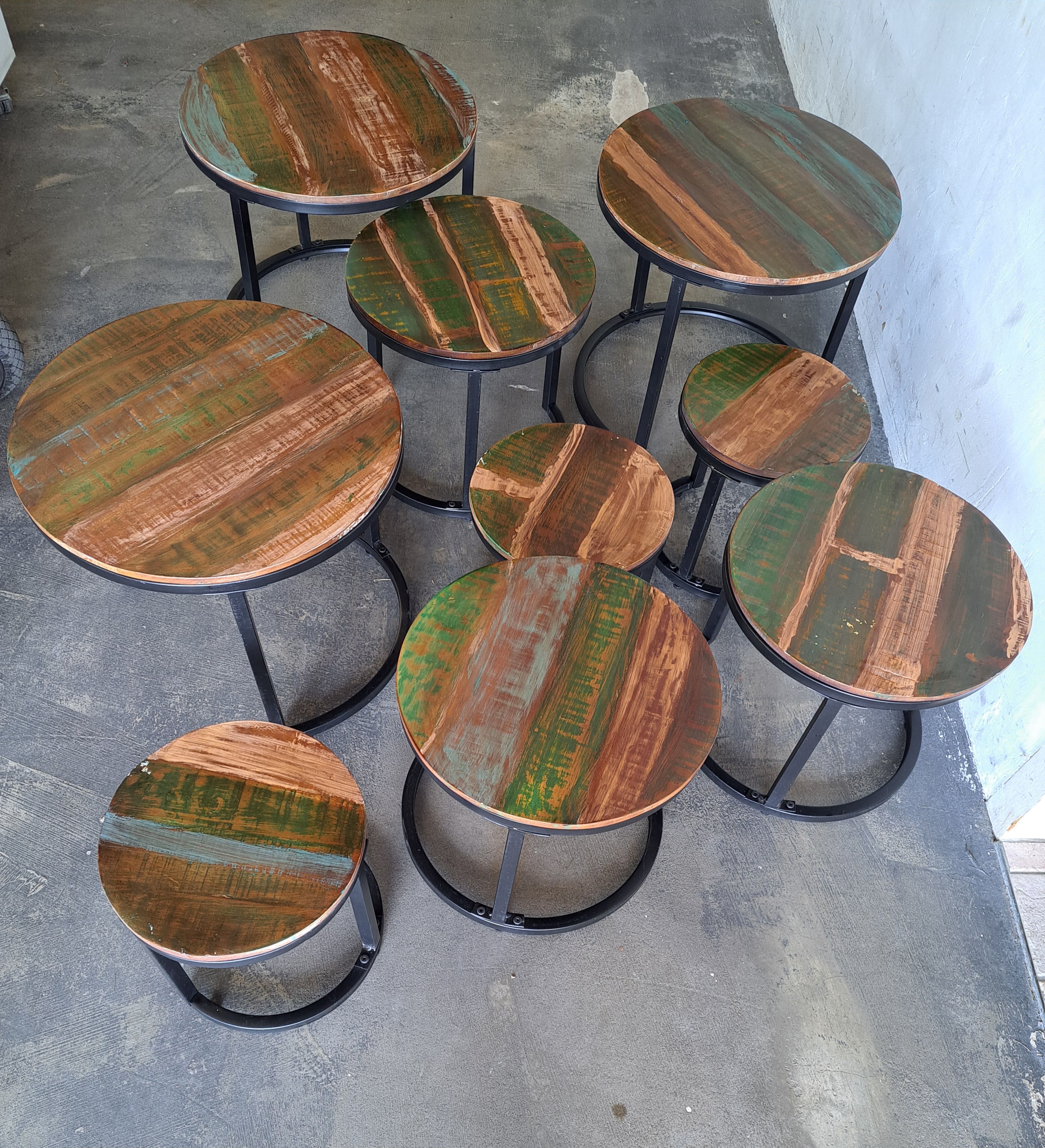 Lounge tafel rond (gerecycled hout style) p/set a3st.