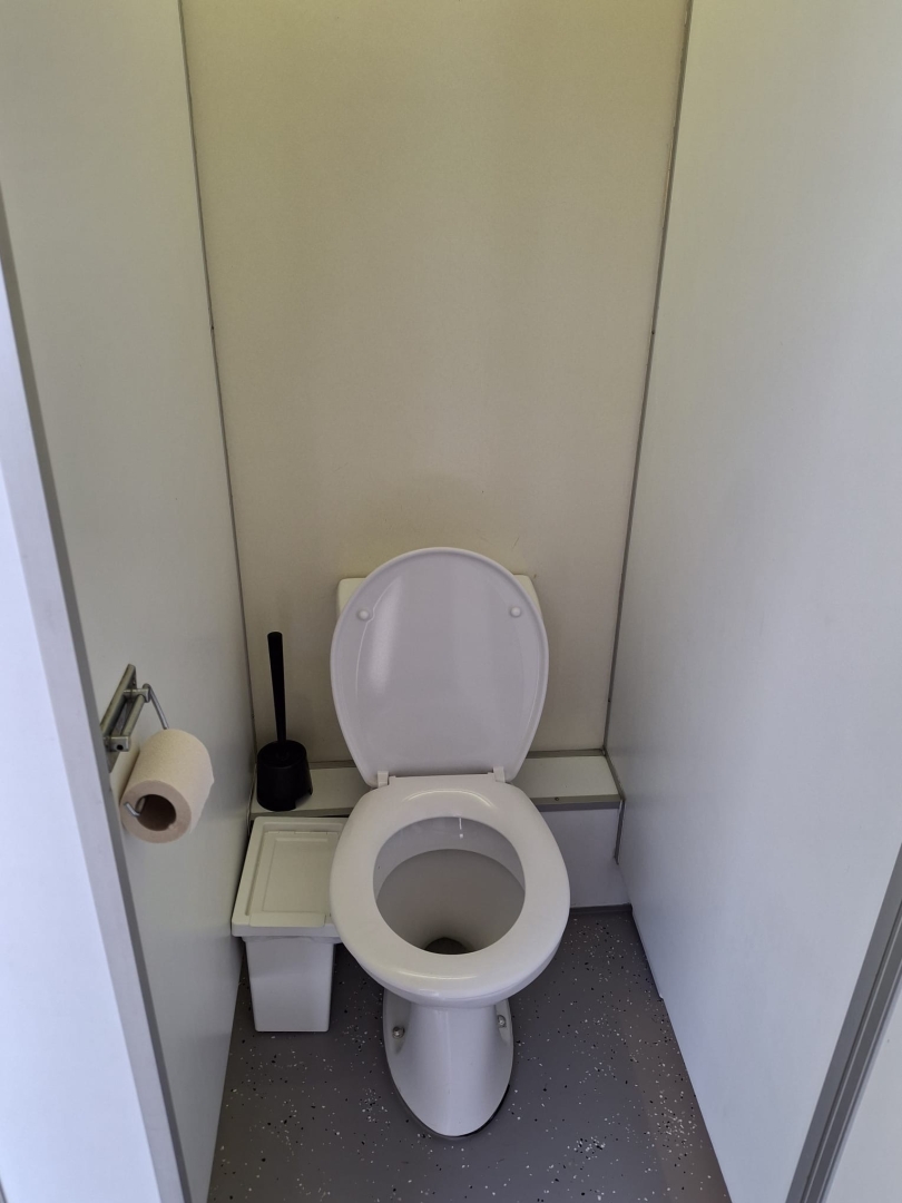 Toiletwagen Texel 4 toiletten en 3 urinoirs (Per dag/avond)
