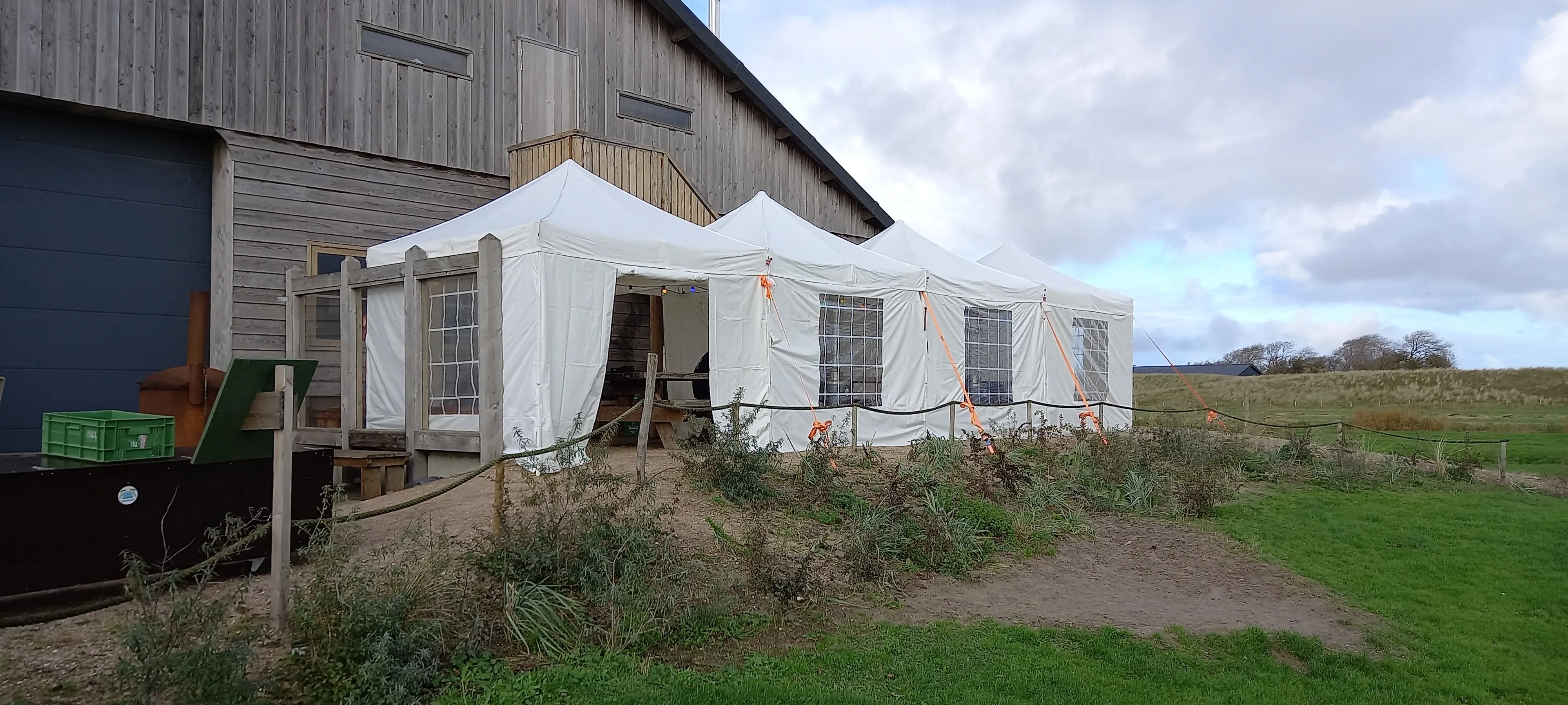 Easyup tent wit 3x3 meter incl. zijwanden