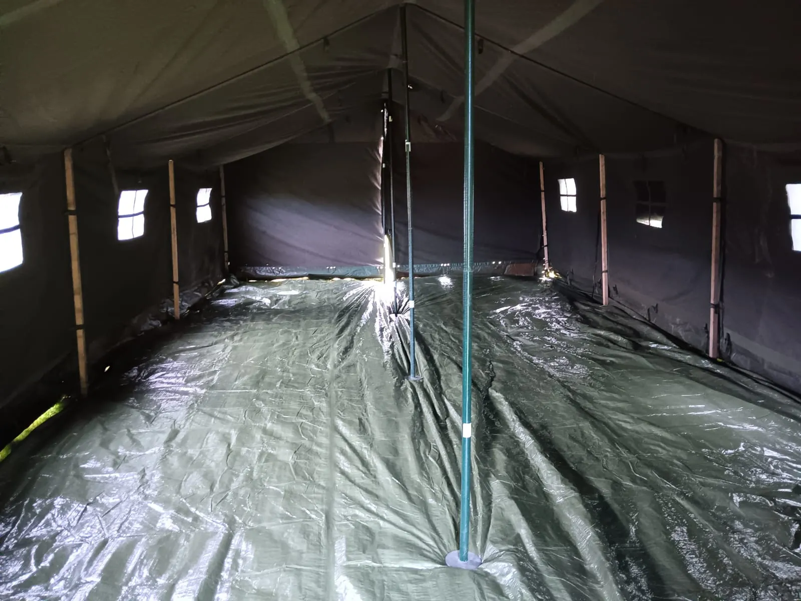Legertent 5x10 meter (exclusief kosten plaatsing en grondzeil)