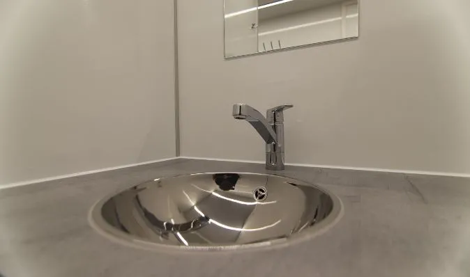 Mobiele badkamer - nooddouche - verbouwingsdouche (per weekend/week)