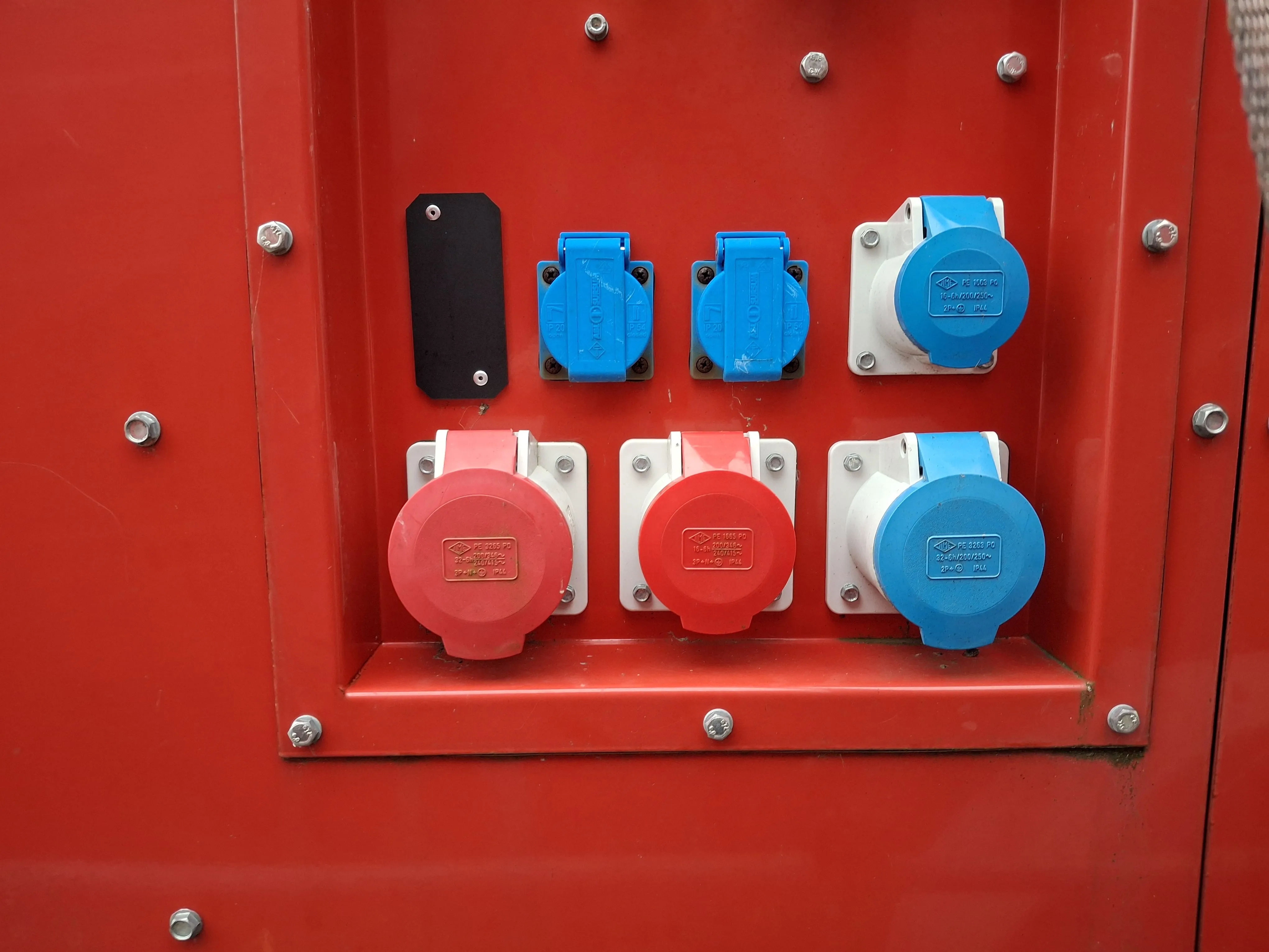 Generator 24 KVA, Diesel aggregaat, (p/dag)