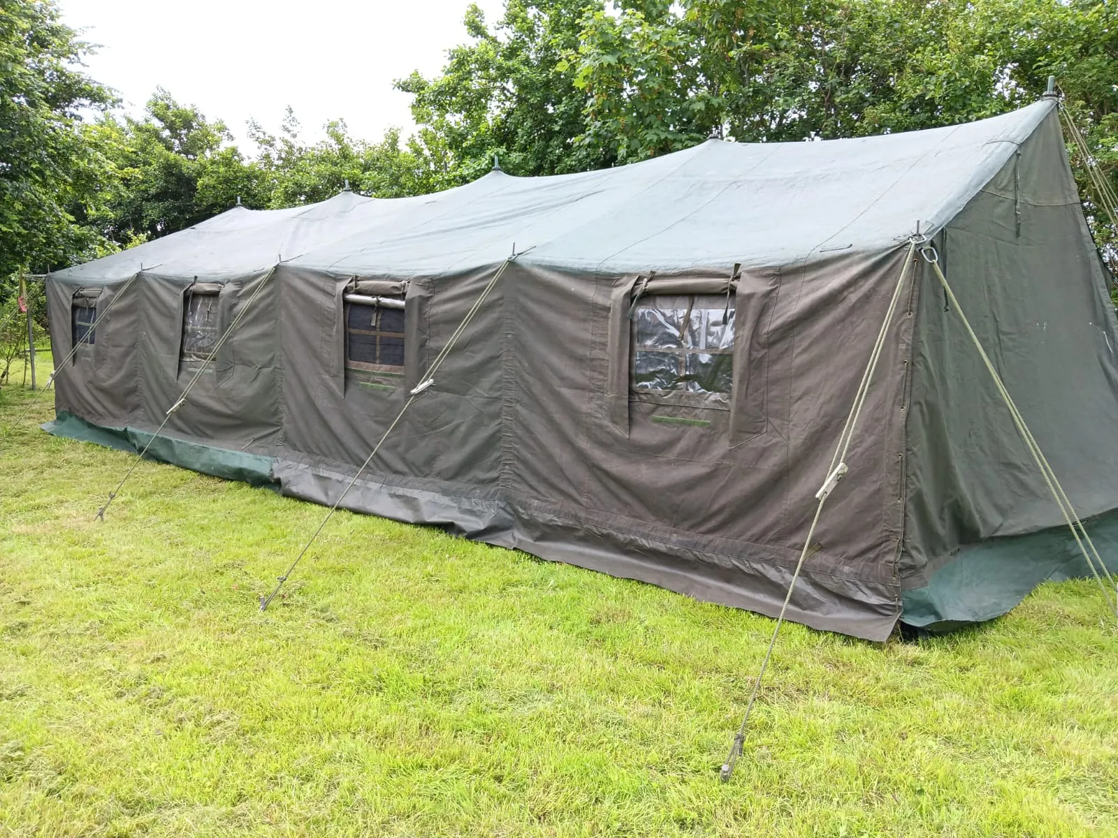 Legertent 5x10 meter (exclusief kosten plaatsing en grondzeil)
