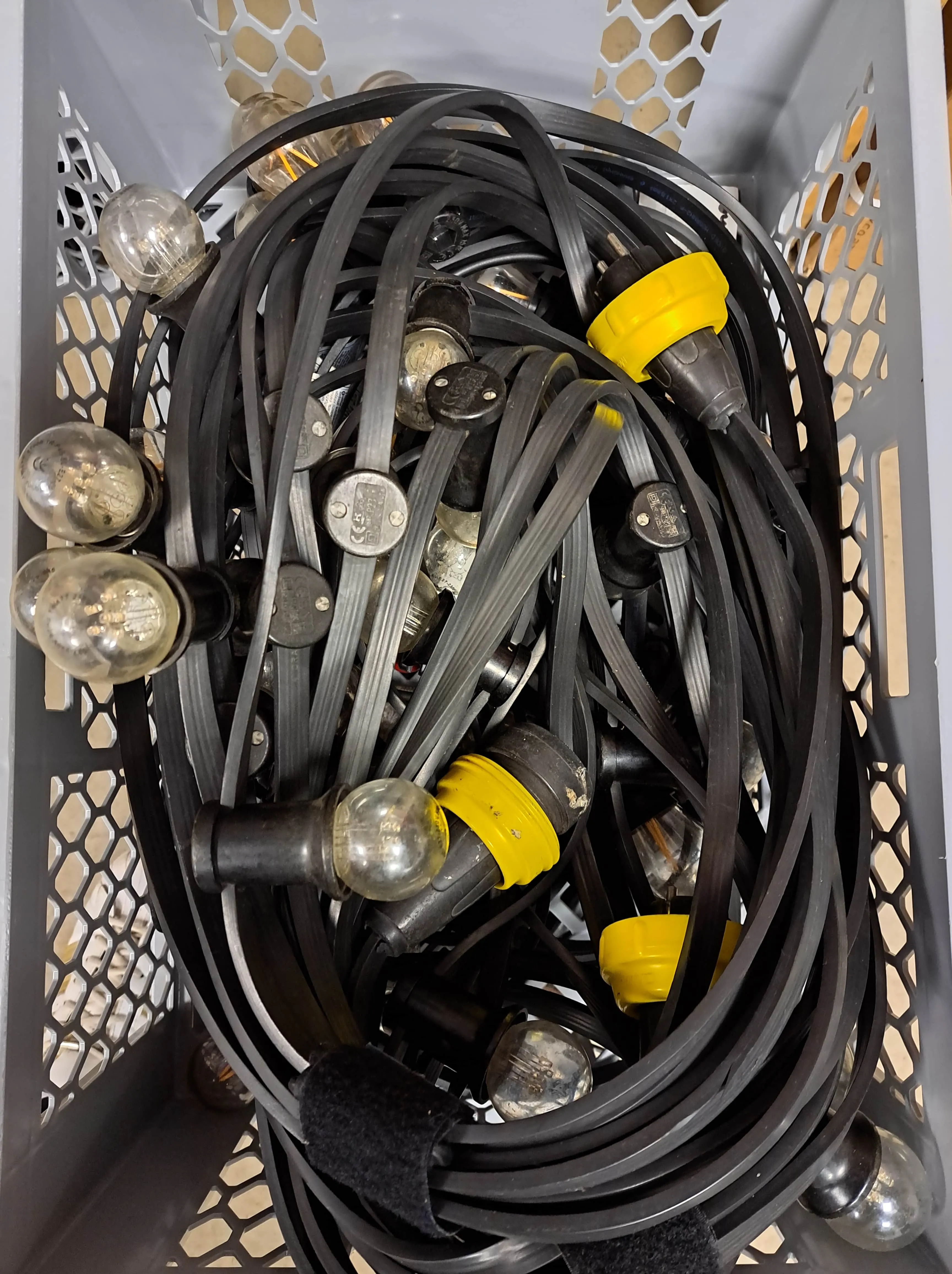 Lichtsnoer 25 meter met Warm geel led lampen 1W