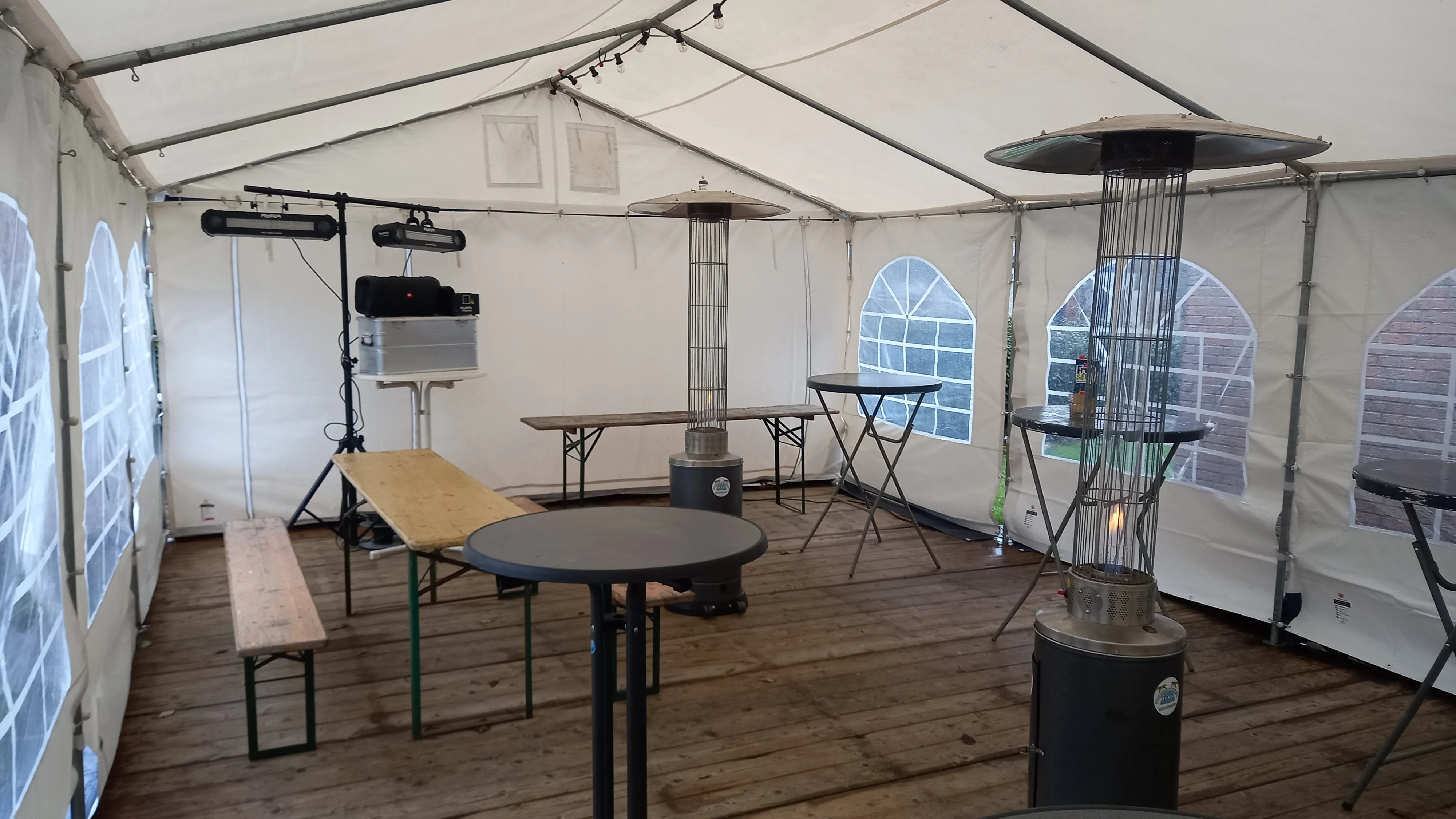 Partytent overkapping 5x8 meter PVC exclusief zijwanden. (Door ons opgezet)