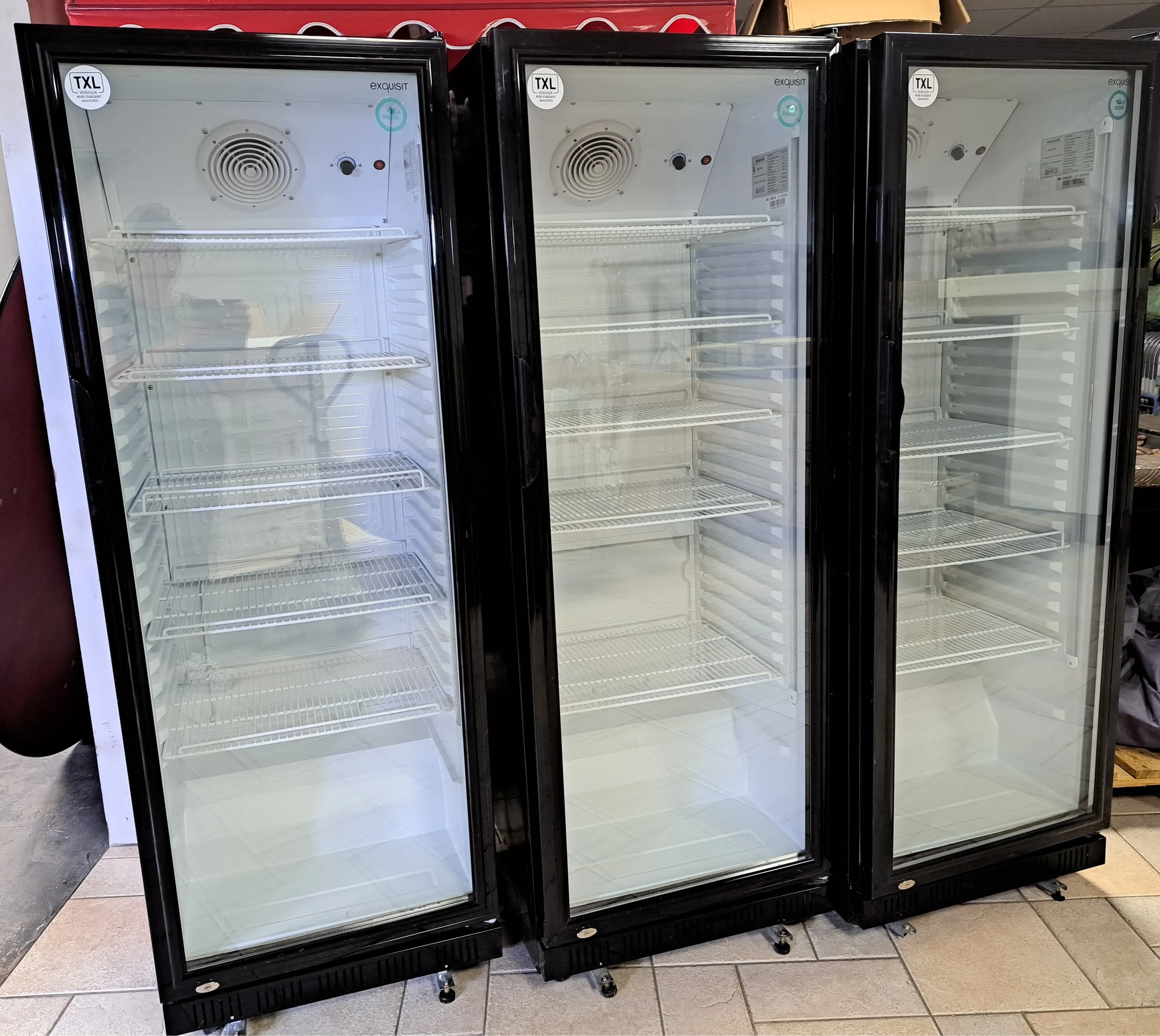 Koelkast 350 liter met glazendeur (zwart)