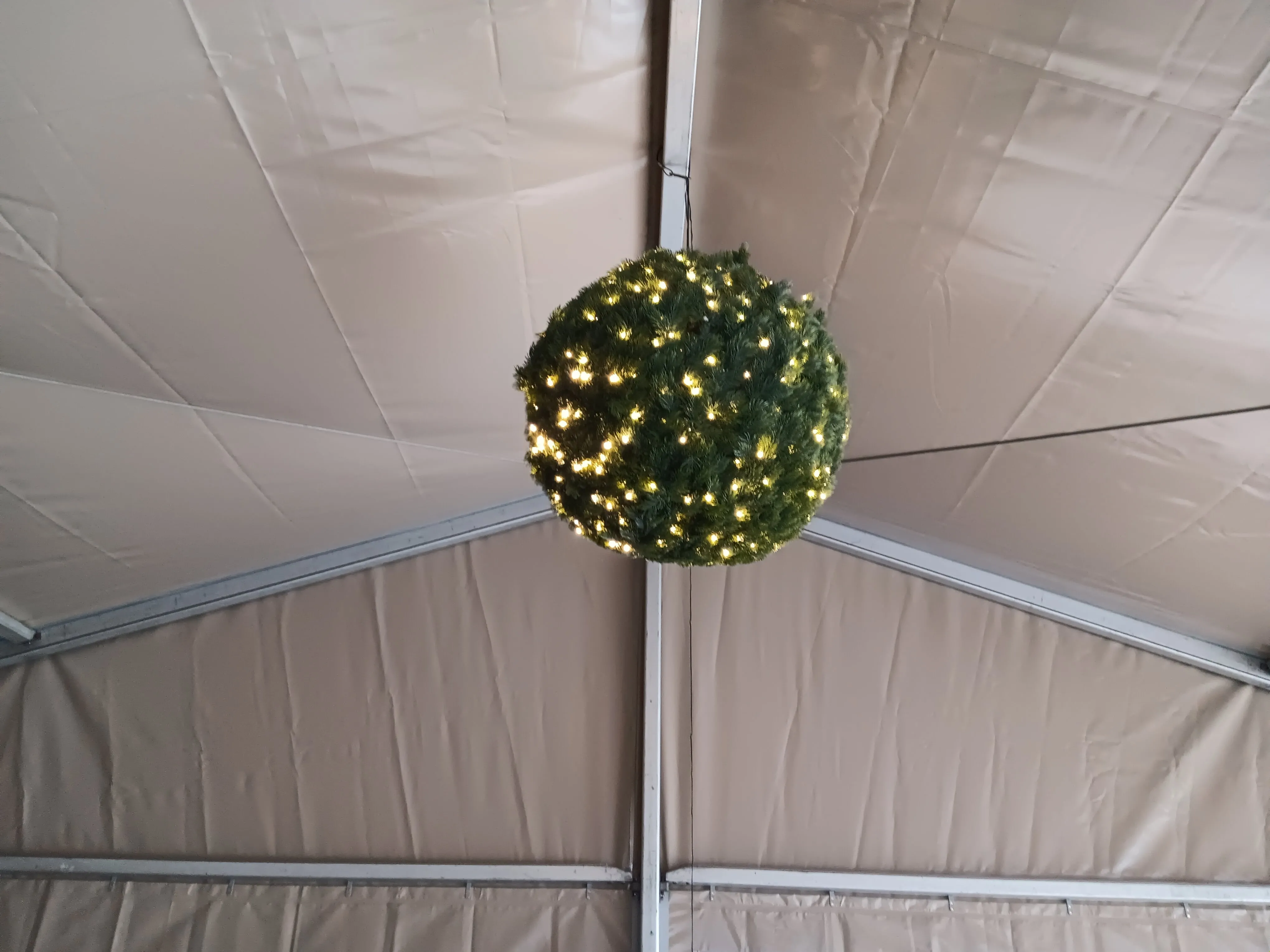 Kerstbal met led verlichting (75cm 400 leds) p/st.