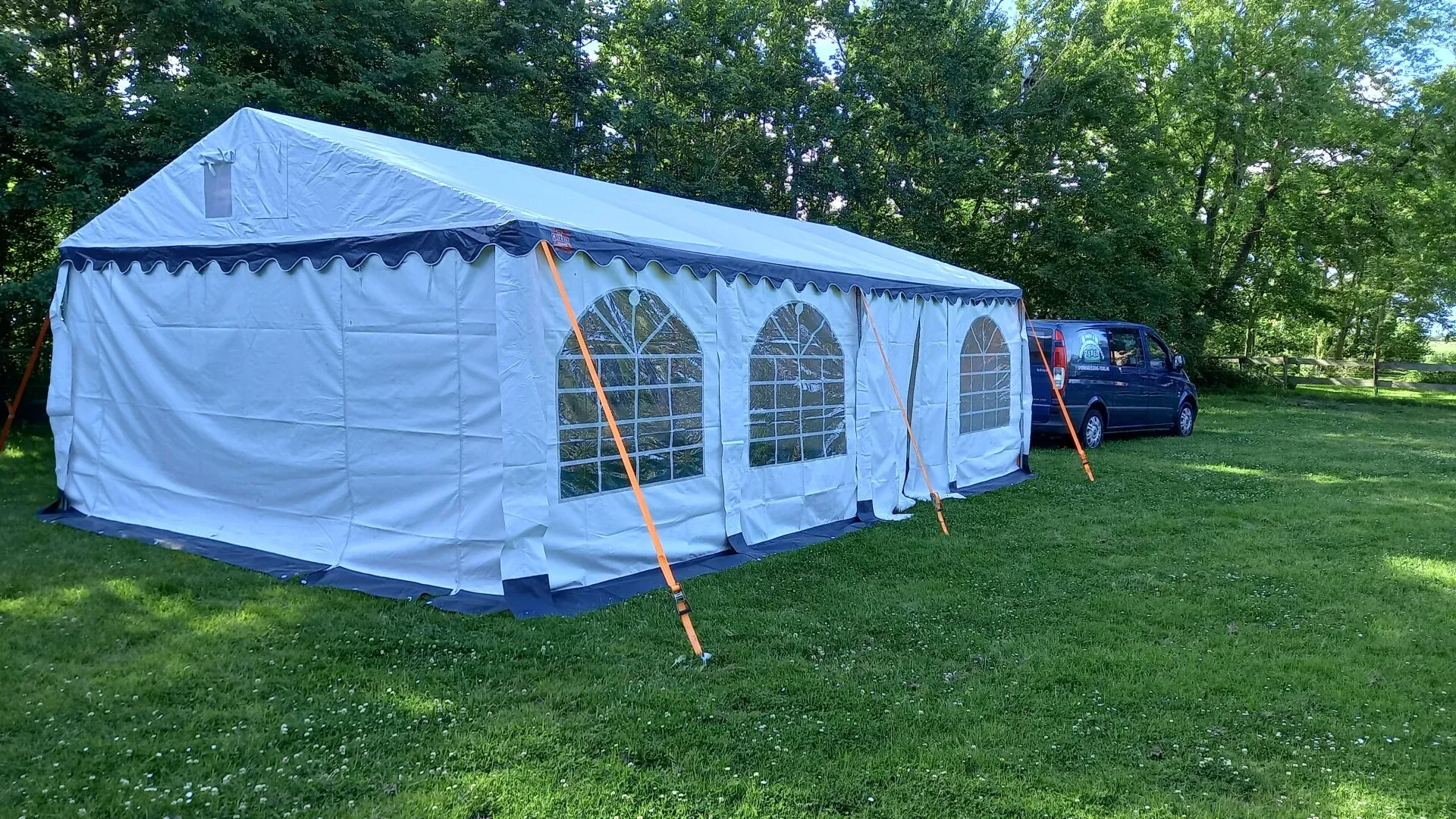 Zijwand partytent met boograam per 2 mtr