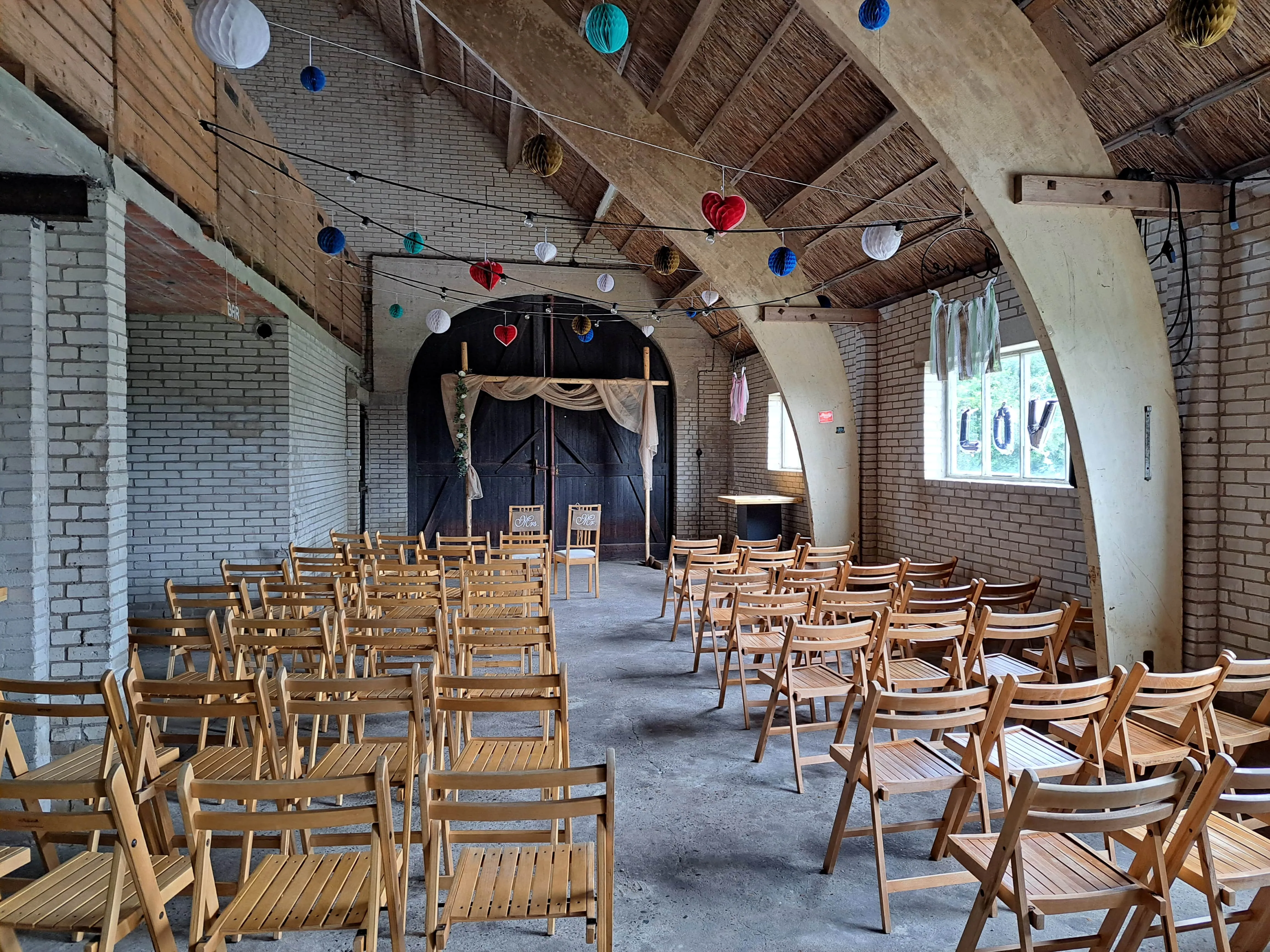 Trouw Backdrop (excl. decoratie)