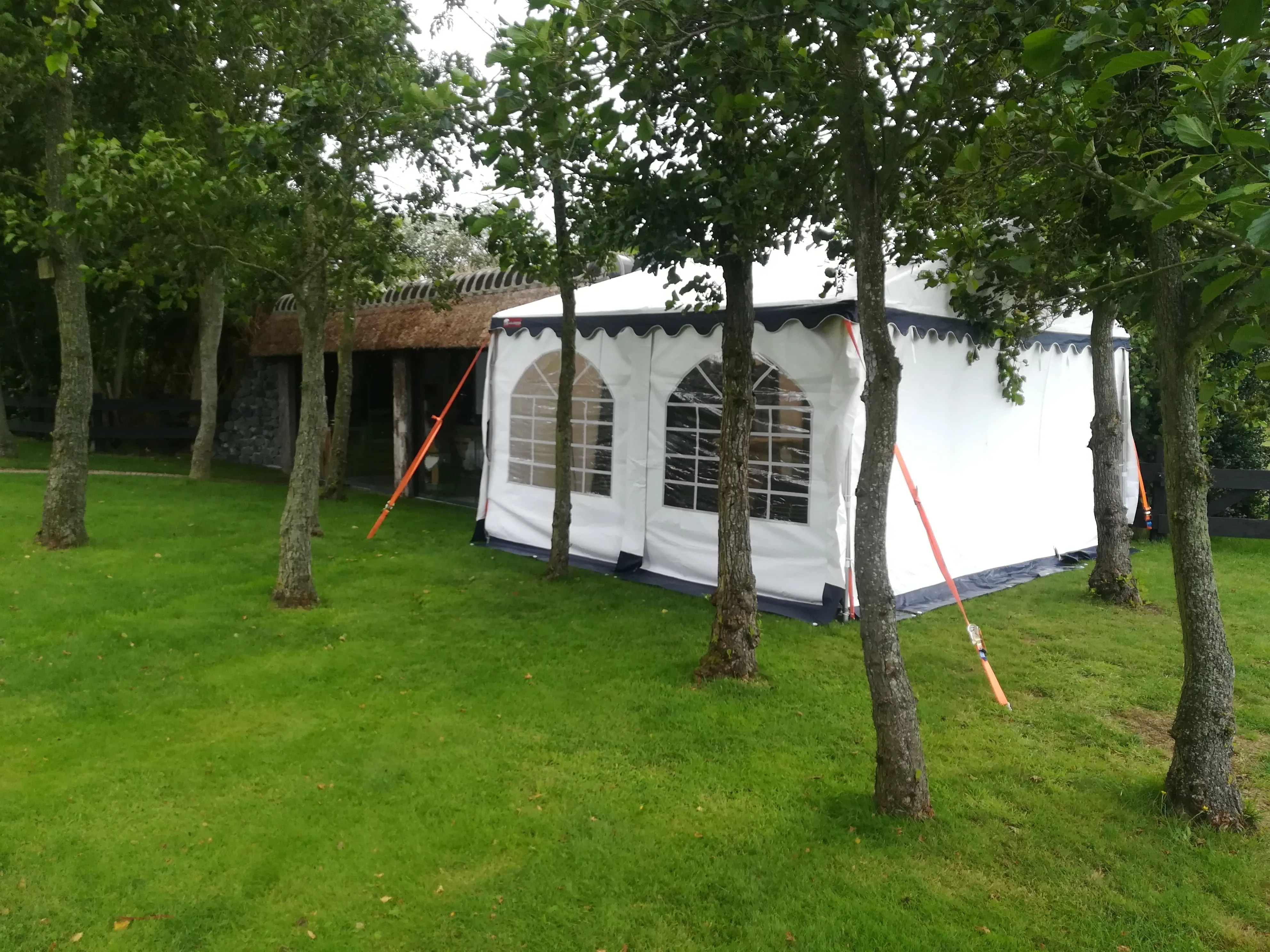Partytent overkapping 5x4 meter excl. zijwanden, incl. op en afbouw.
