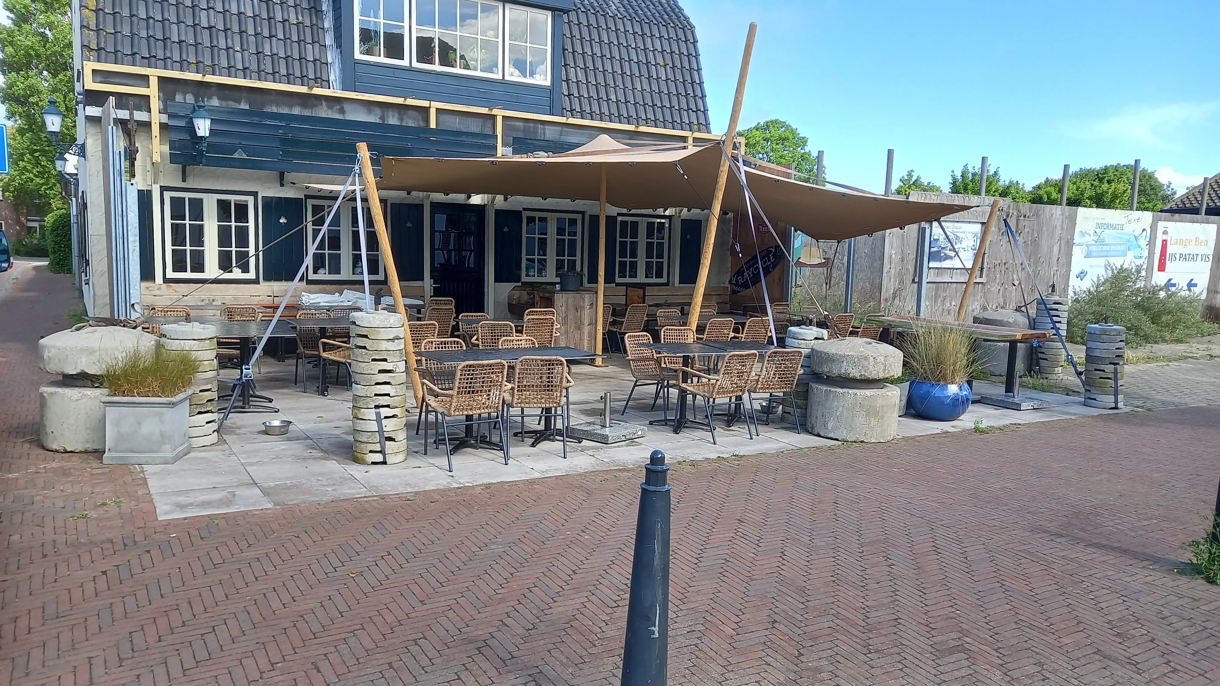 Stretchtent 10 x 15 meter zandkleur.